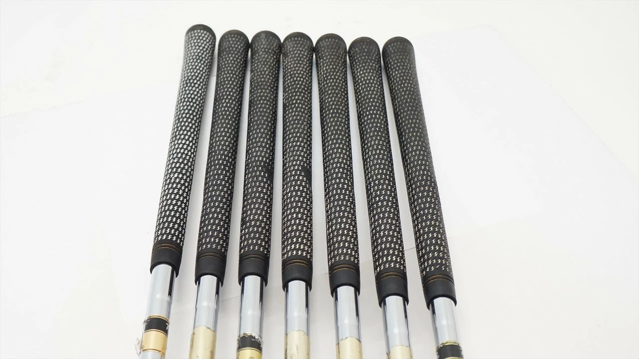 Cleveland 588 Cb Iron Set 4-Pw Stiff Flex Dynamic Gold Steel 1040042 Good 5 Cleveland 588 Cb Iron Set 4-Pw Stiff Flex Dynamic Gold Steel 1040042 Good - Image 3